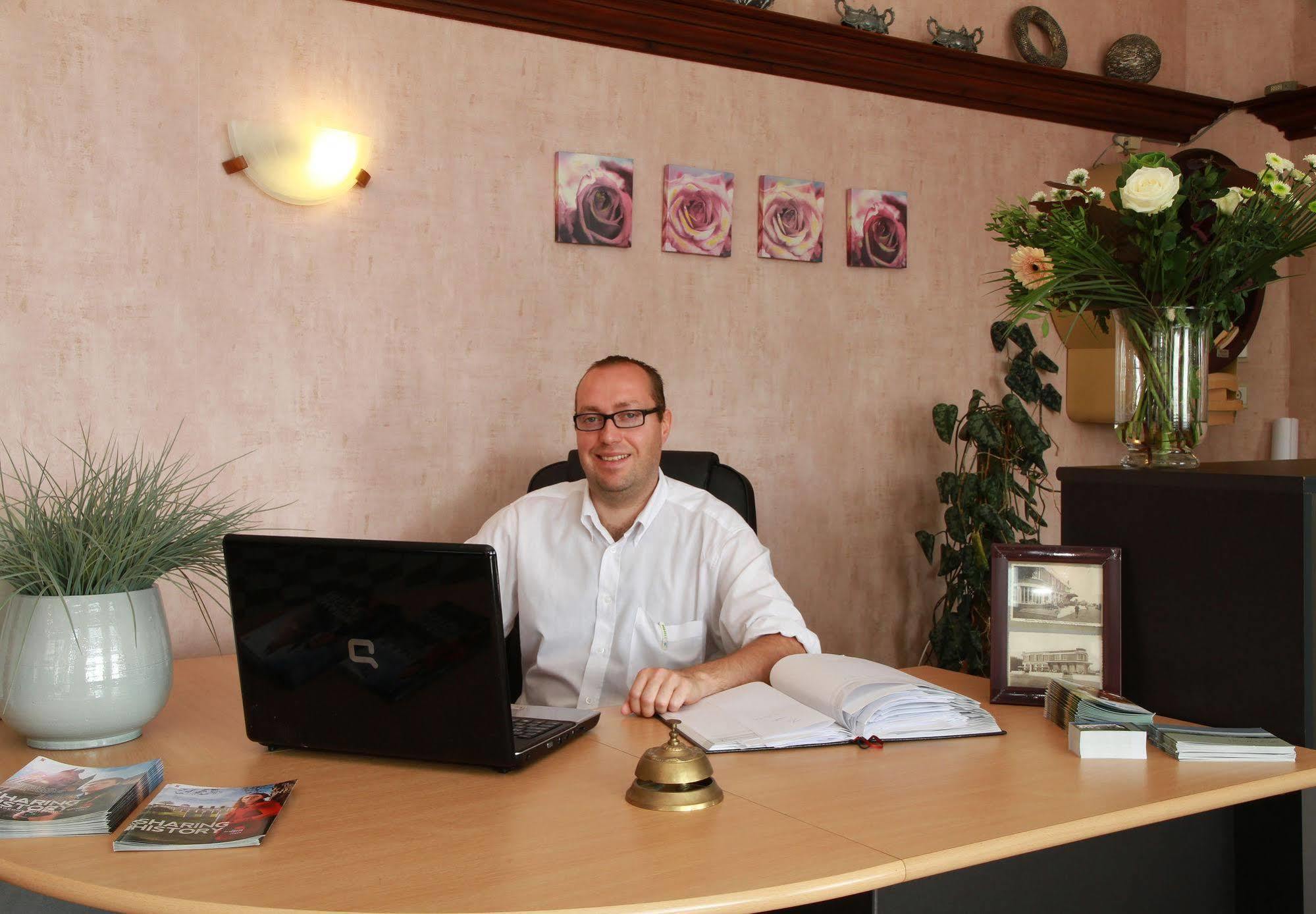 Hotel Belvedere Westouter Bagian luar foto